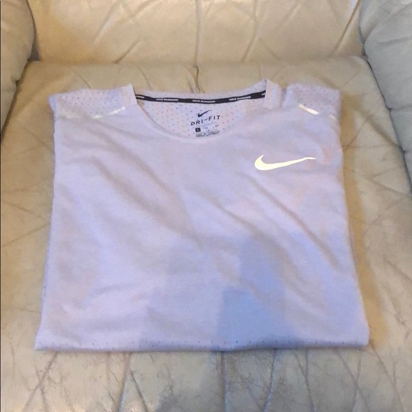 Nike Short Sleeve Shirt - Picture 1 of 2